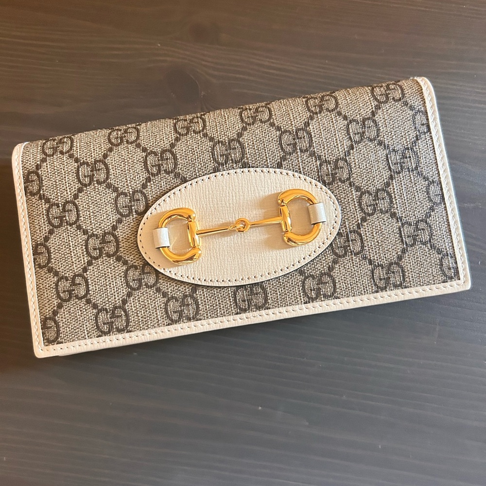 Gucci Gray and Cream Horsebit Chain Wallet